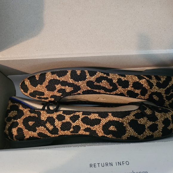 Rothy's NIB Size 8.5 Retired style. - Picture 5 of 7